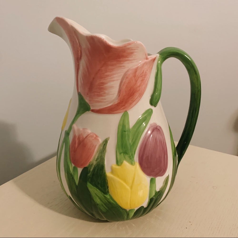 Avon Tulip Spring Flower Pitcher